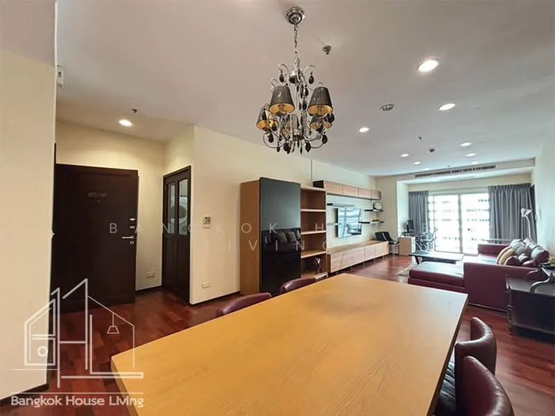 2 Bedroom condo in Noble Ora