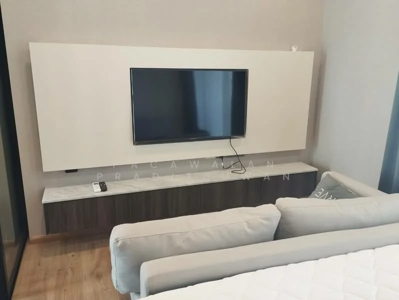 1 Bedroom condo in Noble Around Ari