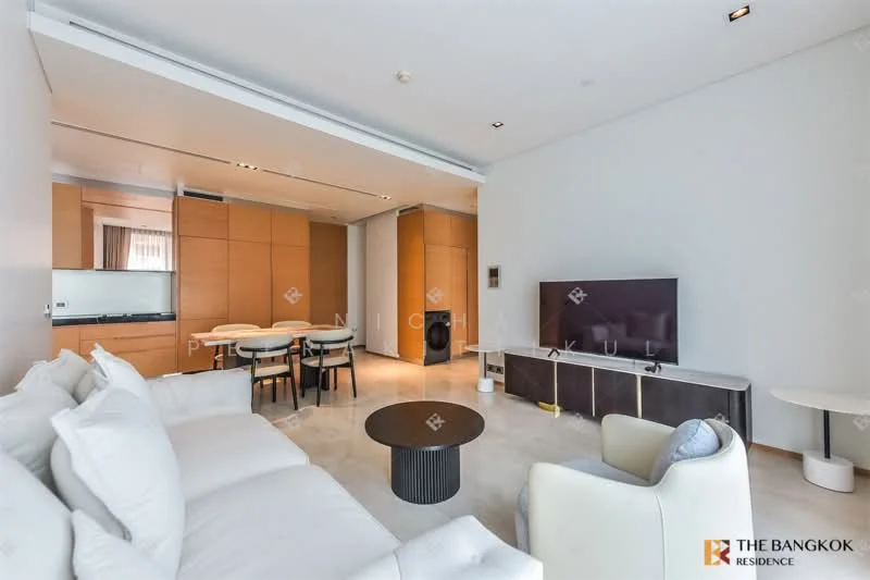 2 Bedroom condo in Saladaeng Residences