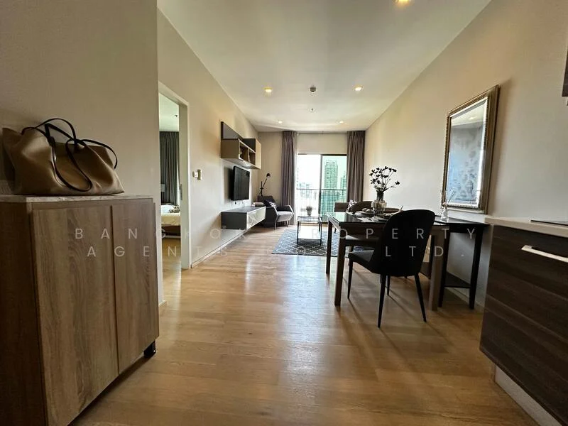1 Bedroom condo in Noble Refine