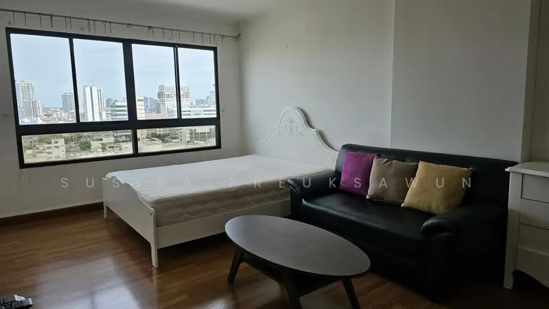 1 Bedroom condo in Lumpini Place Rama 3-Riverview