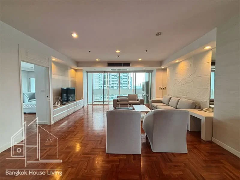 3 Bedroom condo in The Grand Sethiwan