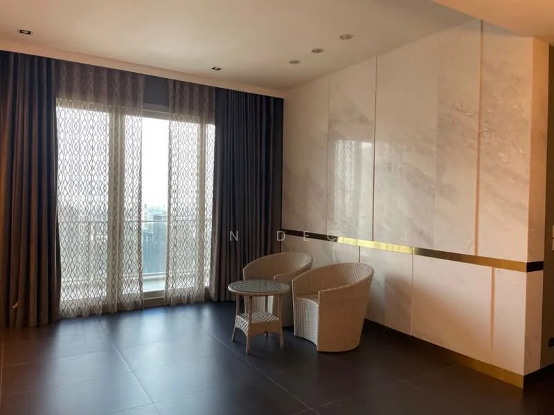 2 Bedroom condo in 185 Rajadamri