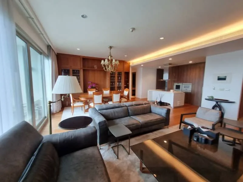 3 Bedroom condo in 185 Rajadamri