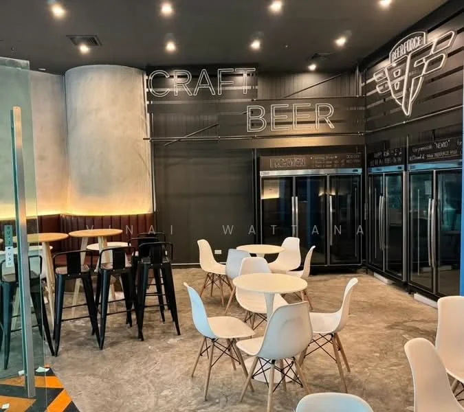 1 Bedroom condo in Sky Walk Residences