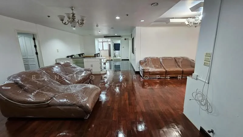 2 Bedroom condo in Crystal Garden