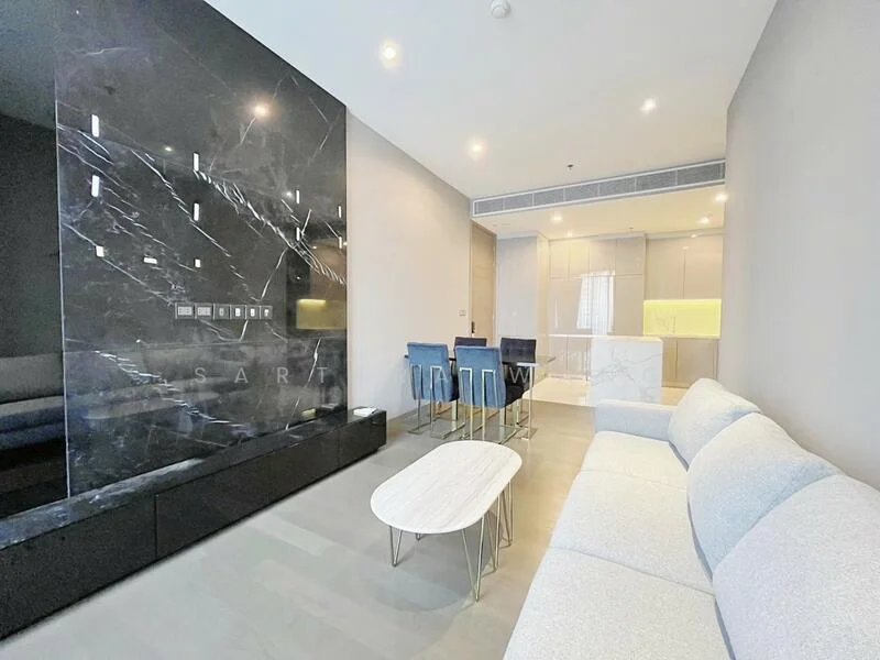 2 Bedroom condo in The Esse at Singha Complex