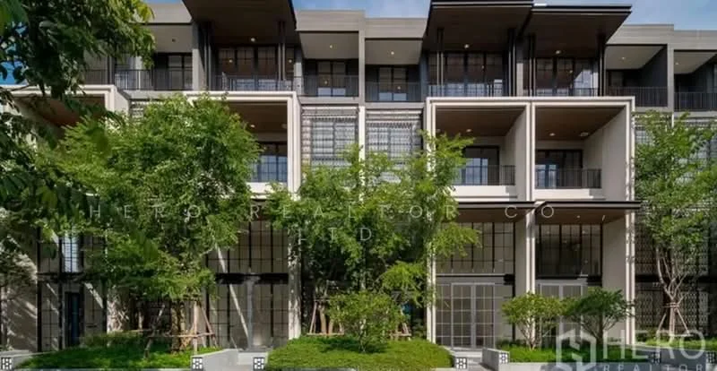4 Bedroom condo in Quarter 31