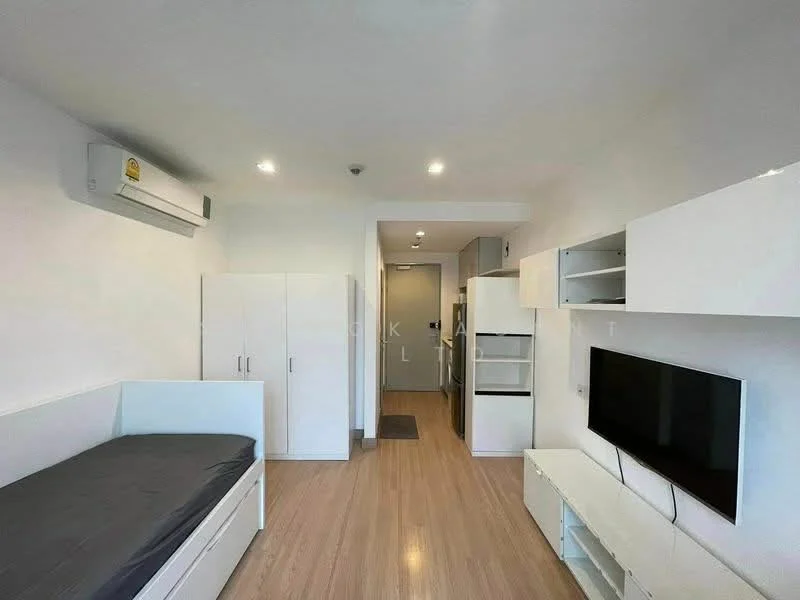 1 Bedroom condo in IDEO Mobi Phaya Thai