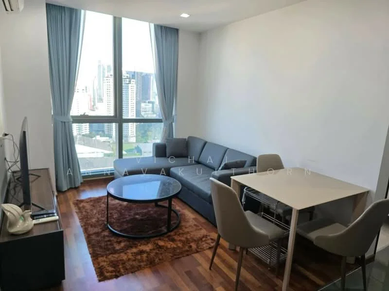 2 Bedroom condo in Wish Signature Midtown Siam
