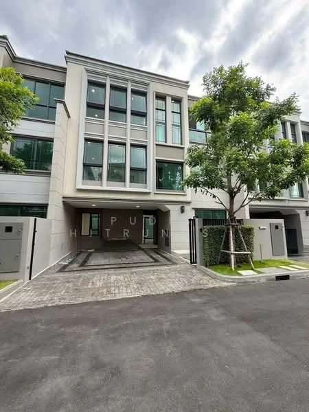 3 Bedroom condo in Baan Klang Muang Classe Ratchayothin