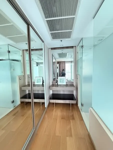2 Bedroom condo in The Address Sathorn