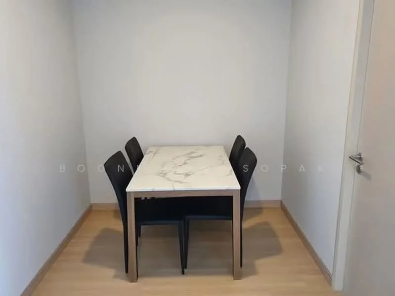 2 Bedroom condo in Lumpini Suite Phetchaburi-Makkasan