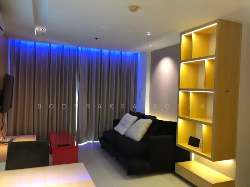 2 Bedroom condo in Lumpini Place Rama 9-Ratchada