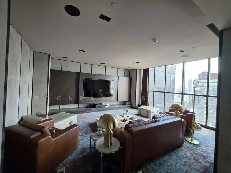 1 Bedroom condo in ASHTON Silom