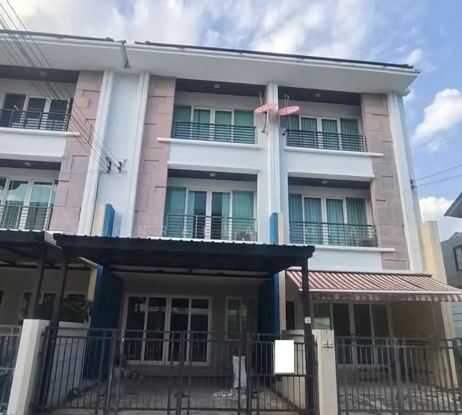 3 Bedroom condo in Baan Klang Muang S-Sense Rama 9-Ladprao