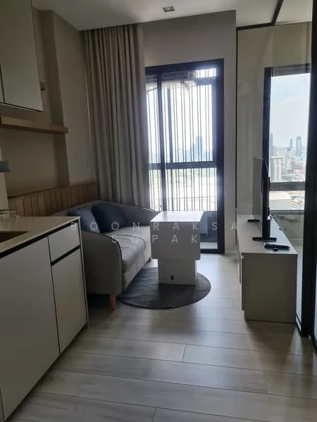 1 Bedroom condo in The Room Phaya Thai