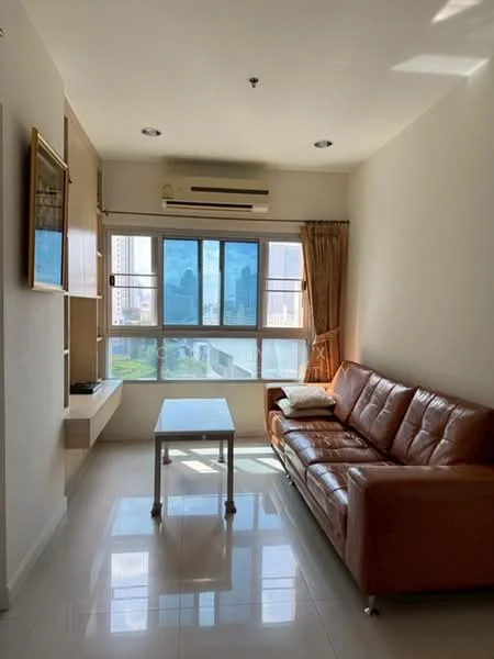 2 Bedroom condo in Q House Condo Sathorn