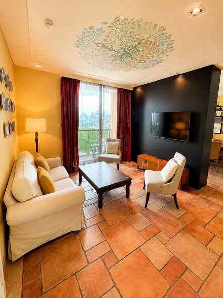 3 Bedroom condo in AGUSTON Sukhumvit 22