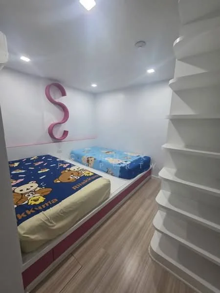 2 Bedroom condo in Siphaya River View Condominium