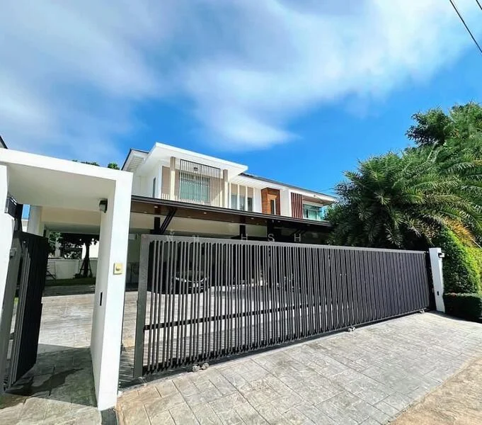 5 Bedroom condo in Perfect Place Sukhumvit 77-Suvarnabhumi