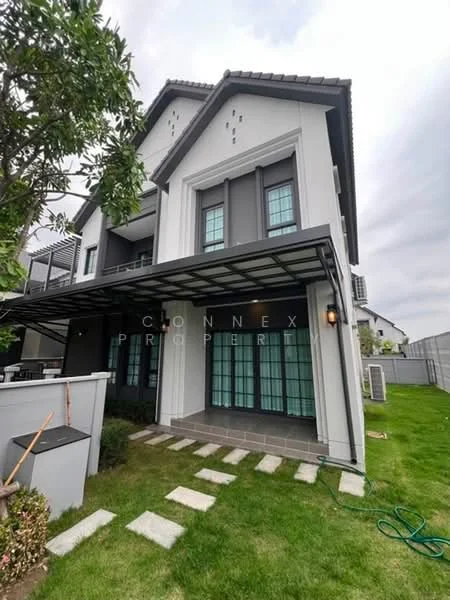 4 Bedroom condo in Villaggio 2 Srinakarin-Bangna