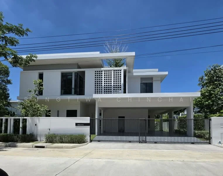 4 Bedroom condo in Mantana Bangna Km.15