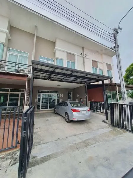4 Bedroom condo in Gusto Town Home Wongwaen-Rama 5