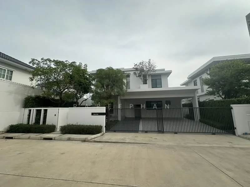4 Bedroom condo in Mantana Bangna Km.15