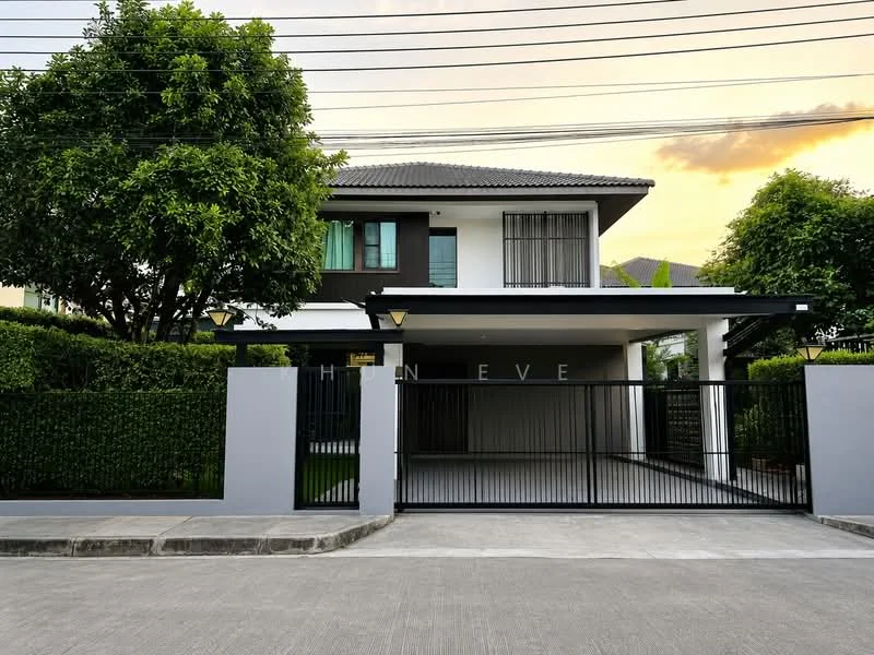 3 Bedroom condo in Mantana Bangna Km.7