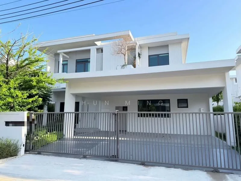 4 Bedroom condo in Mantana Bangna Km.15