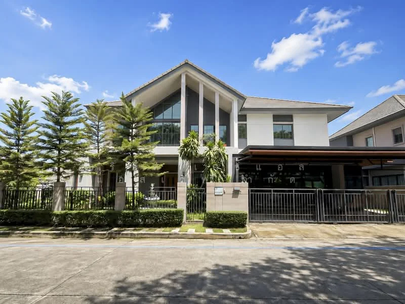 5 Bedroom condo in Bangkok Boulevard Chaengwattana 2