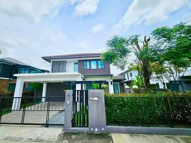 4 Bedroom condo in Mantana Bangna Km.7