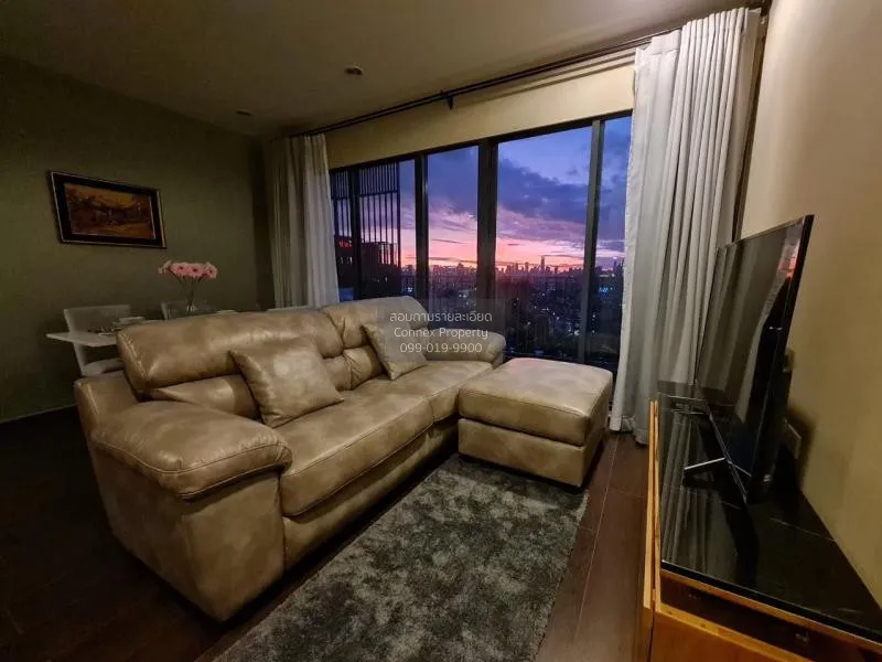2 Bedroom condo in C Ekkamai