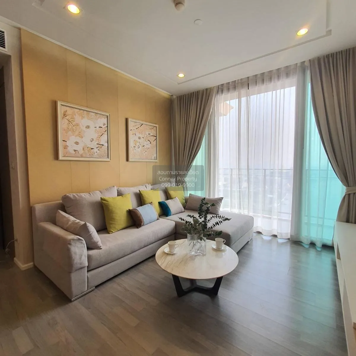 2 Bedroom condo in 333 Riverside