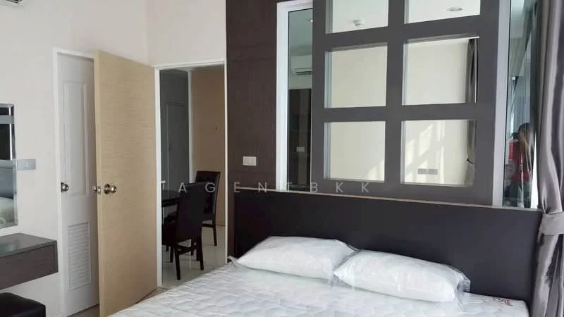 1 Bedroom condo in The Sky Sukhumvit