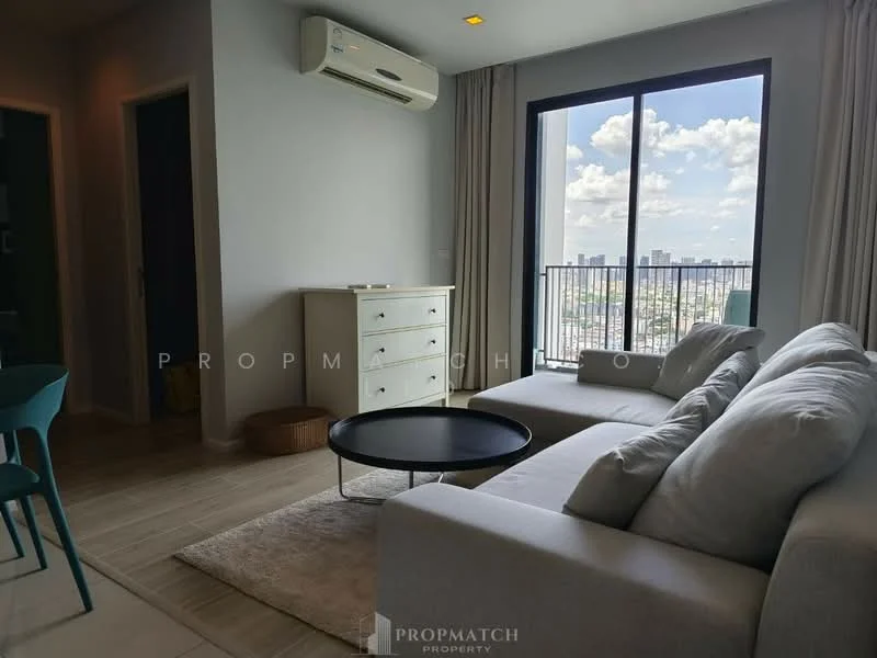 2 Bedroom condo in Quinn Ratchada 17