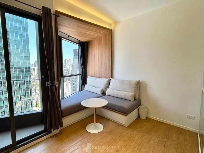 1 Bedroom condo in Triple Y Residence Samyan