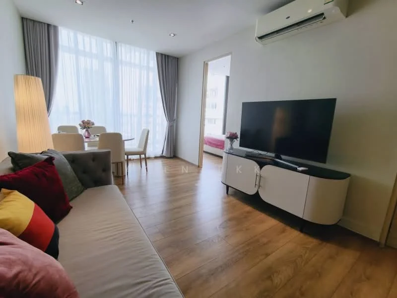 2 Bedroom condo in Park Origin Phrom Phong (Park 24)