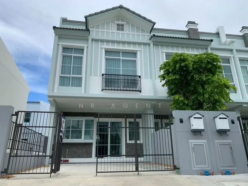 2 Bedroom condo in Indy 2 Bangna-Ramkhamhaeng 2