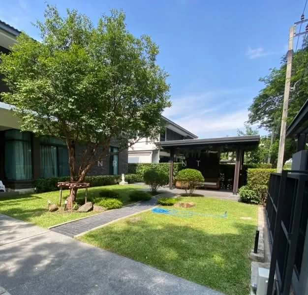 4 Bedroom condo in Mantana Bangna Km.7