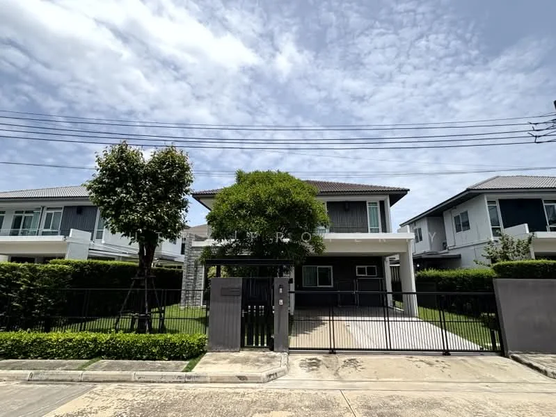 4 Bedroom condo in Mantana Bangna Km.7
