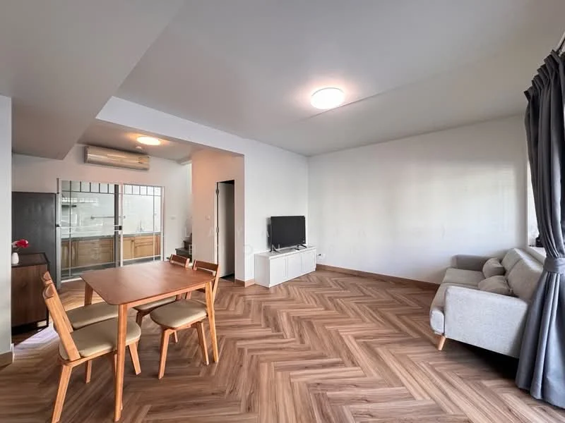 2 Bedroom condo in Indy Bangna Km.7 (2)