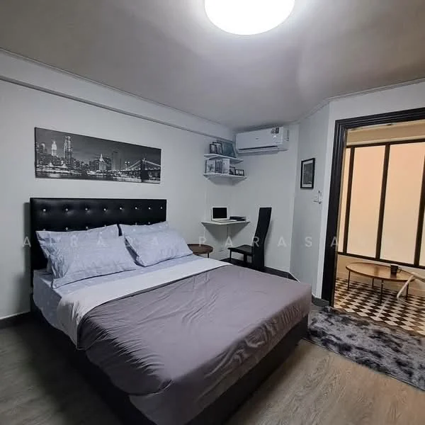 1 Bedroom condo in Waterford Royal Suites Senanikom