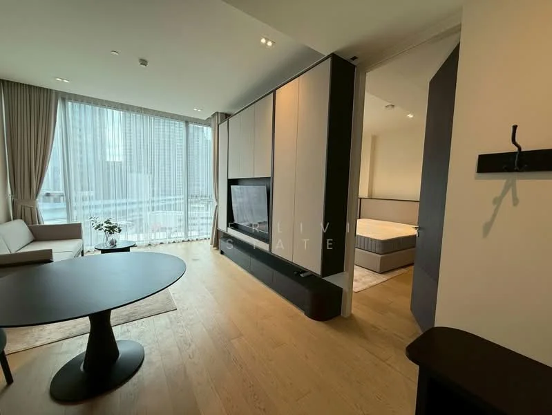1 Bedroom condo in The Strand Thonglor