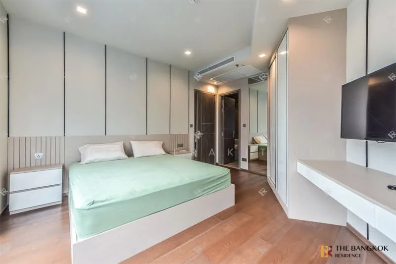 1 Bedroom condo in IDEO Q Victory