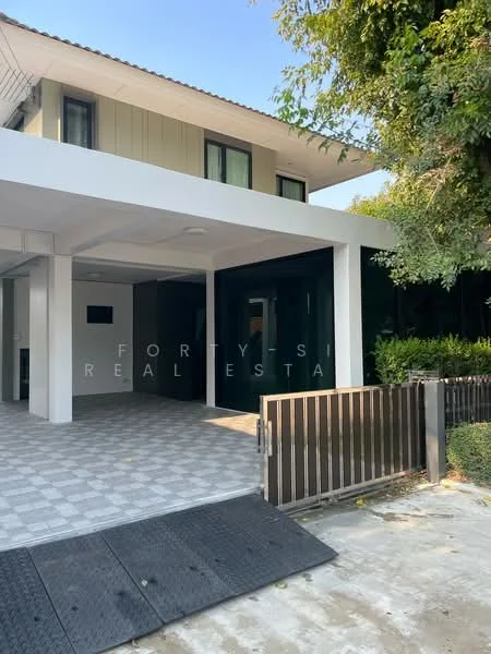 5 Bedroom condo in Kanasiri Wongwaen Lumlukka