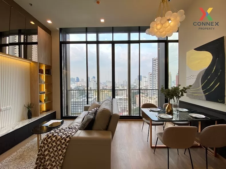 2 Bedroom condo in Noble Around Sukhumvit 33