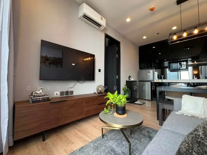 1 Bedroom condo in Noble Around Ari