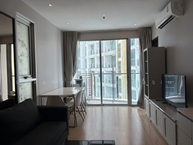 1 Bedroom condo in Sky Walk Residences